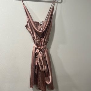 Selfie Leslie Rose Gold Dress
